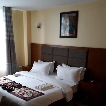 דאר א-סאלאם Imperial Hotel & Apartments מראה חיצוני תמונה